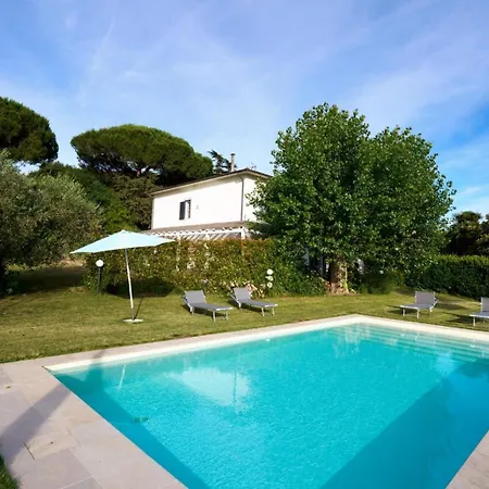 Villa Lorenzana Willa *