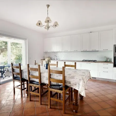 Villa Lorenzana Willa *